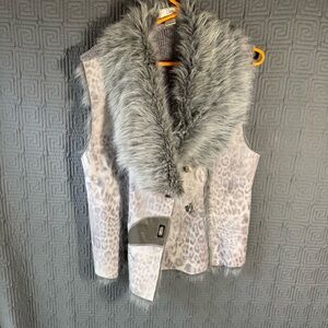 Lisa International Vest Women’s Large Faux Leather Leopard Print Grey Gray